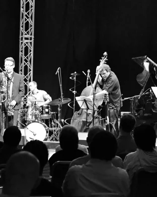 Eddie 9v Asbury Park